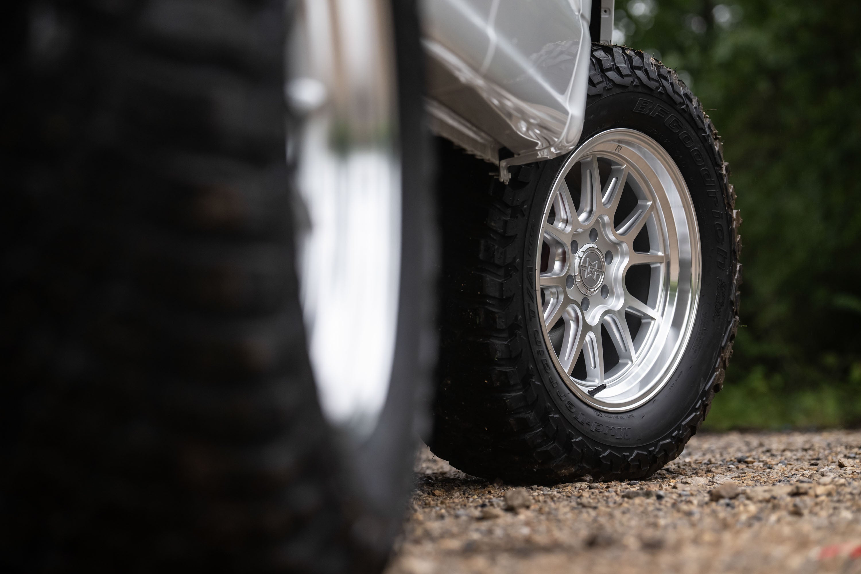 TRUCKS ON RAISED – Method Race Wheels Australia