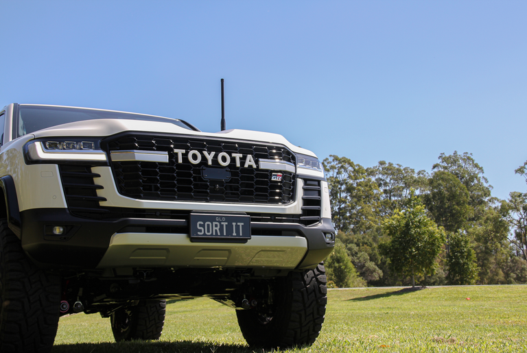 'SORT IT' TOYOTA 300 SERIES